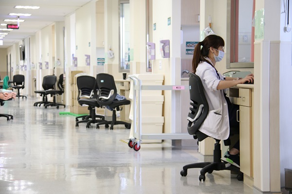 輔大醫院調整探病規定